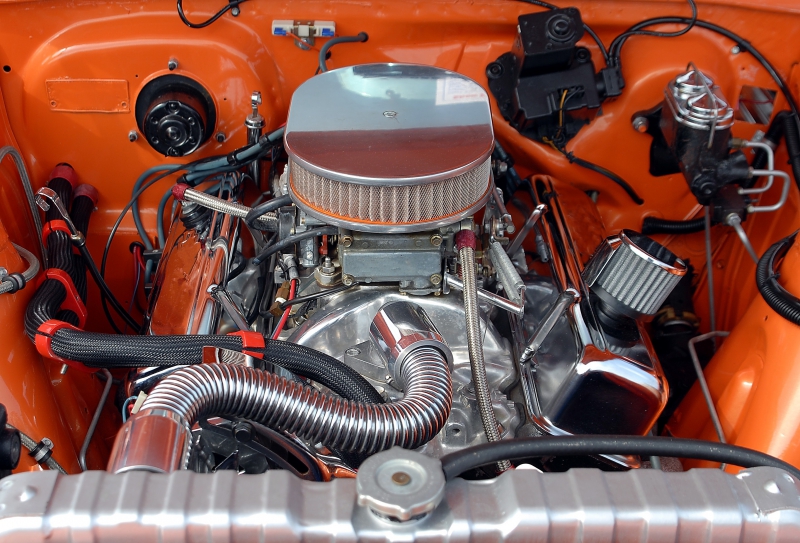 garagiste-BRENON-min_car-engine-1738309